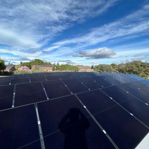 Instalación de energía fotovoltaica para comunidad en Pozuelo